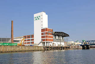 0125 Getreidemhle / Reismhle am Peutekanal auf der Veddel in Hamburg.