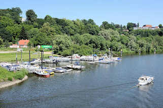 14_7003 Yachthafen / Marina an der Einfahrt zum Elbe-Lbeck-Kanal in Lauenburg.