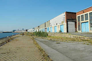 0021 Lagergebude am Versmannkai / Baakenhafen, Hafenbecken im Hamburger Hafen.