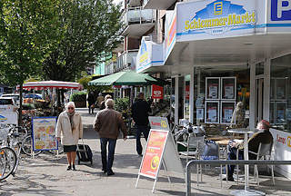 8548 Hamburger Vororte Geschfte in der Hummelsbuettler Landstrasse / Stadtteil Fuhlsbttel.