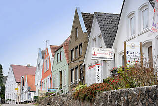 4056 Fischrestaurants und Fischrucherein - historische Einzelhuser in Kappeln - Dehnthof.