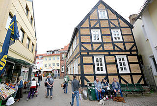 4082 Fussgngerzone in Kappeln - Fachwerkgebude, Geschfte.